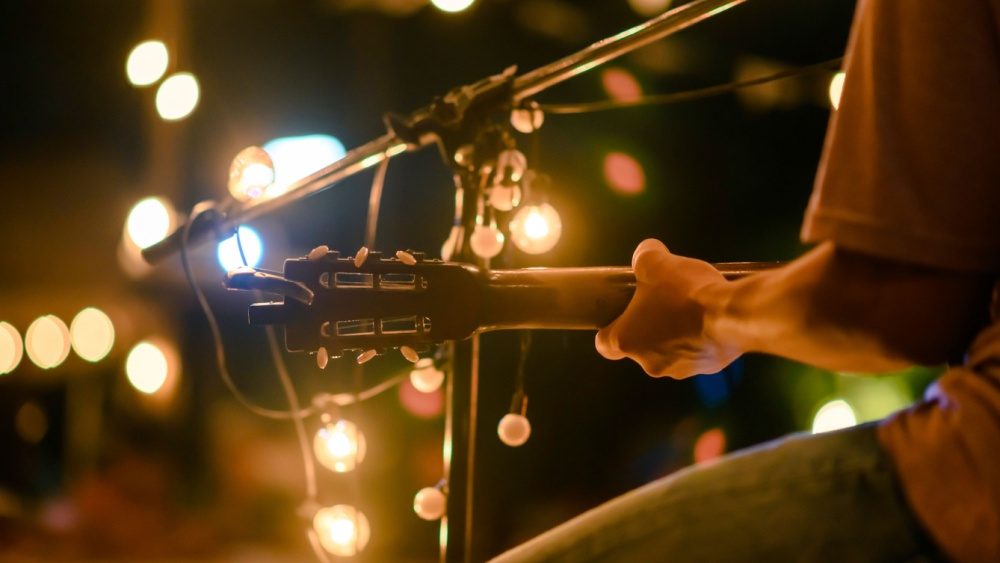 Zach Top releases the tracks Good Girls & Cowgirls' and Other Sid